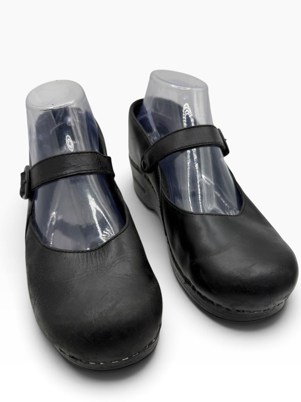 Dansko Black Leather Mary Jane Clogs with Buckle Strap - Size 39 - Picture 5 of 9